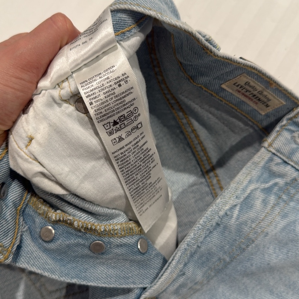NWOT Levi’s 501 High Rise Denim Shorts - Picture 6 of 12